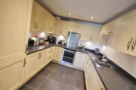 2 bedroom Flat for sale in Peppermint Road, Hitchin