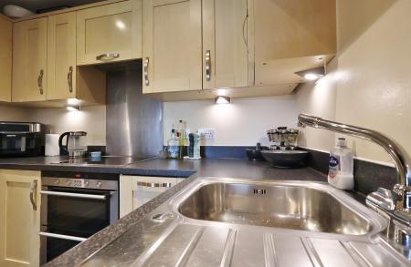 2 bedroom Flat for sale in Peppermint Road, Hitchin