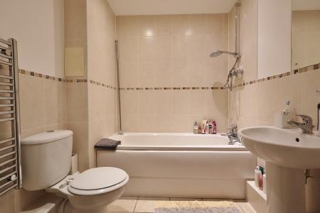 2 bedroom Flat for sale in Peppermint Road, Hitchin