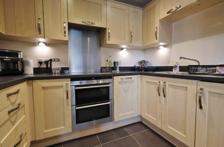 2 bedroom Flat for sale in Peppermint Road, Hitchin