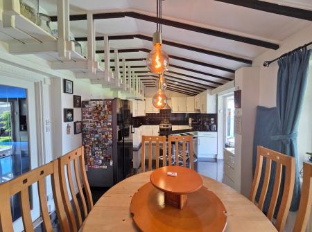 4 bedroom Semi-detached house for sale in Mildred Avenue, Northolt