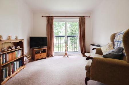 1 bedroom Flat for sale in Regal Court, Bancroft, Hitchin