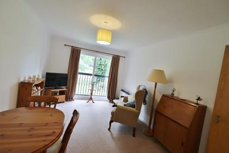 1 bedroom Flat for sale in Regal Court, Bancroft, Hitchin