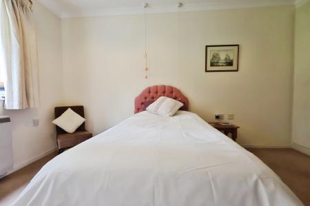 1 bedroom Flat for sale in Regal Court, Bancroft, Hitchin