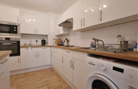 1 bedroom Flat for sale in Regal Court, Bancroft, Hitchin