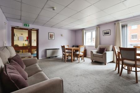 1 bedroom Flat for sale in Regal Court, Bancroft, Hitchin