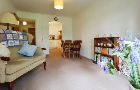 1 bedroom Flat for sale in Regal Court, Bancroft, Hitchin