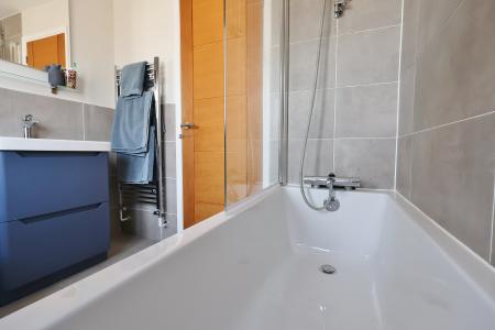 3 bedroom Semi-detached house for sale in Grovelands Avenue, Hitchin