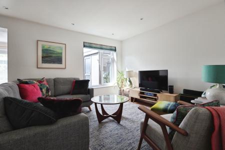 3 bedroom Semi-detached house for sale in Grovelands Avenue, Hitchin
