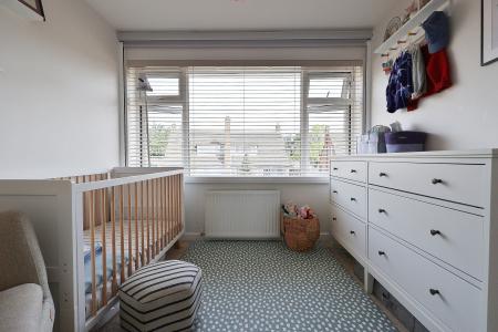 3 bedroom Semi-detached house for sale in Grovelands Avenue, Hitchin