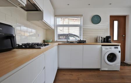 3 bedroom Semi-detached house for sale in Grovelands Avenue, Hitchin