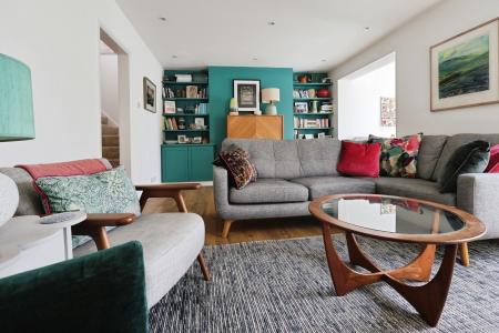 3 bedroom Semi-detached house for sale in Grovelands Avenue, Hitchin