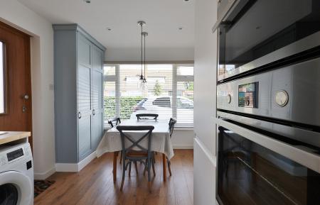3 bedroom Semi-detached house for sale in Grovelands Avenue, Hitchin