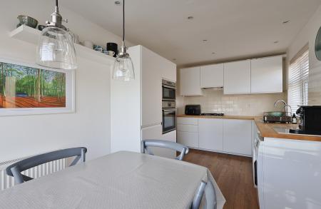 3 bedroom Semi-detached house for sale in Grovelands Avenue, Hitchin