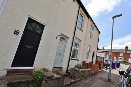 2 bedroom Terraced House for sale in Bedford Street, Hitchin
