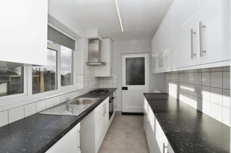 3 bedroom Semi-detached house to let in Girdle Road, Hitchin, SG4