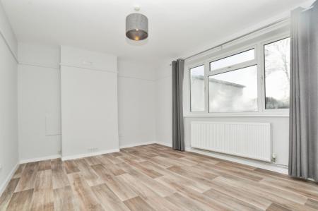 3 bedroom Semi-detached house to let in Girdle Road, Hitchin, SG4
