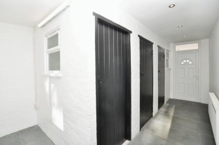 3 bedroom Semi-detached house to let in Girdle Road, Hitchin, SG4