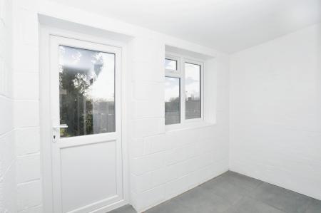 3 bedroom Semi-detached house to let in Girdle Road, Hitchin, SG4