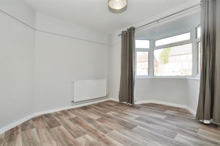 3 bedroom Semi-detached house to let in Girdle Road, Hitchin, SG4
