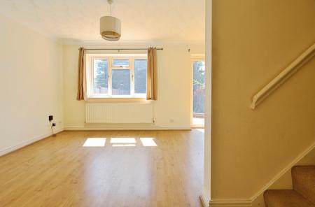 3 bedroom Semi-detached house for sale in Tameton Close, Luton