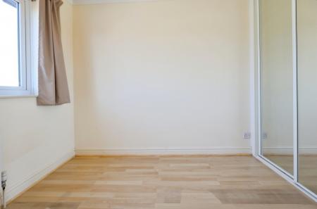 3 bedroom Semi-detached house for sale in Tameton Close, Luton