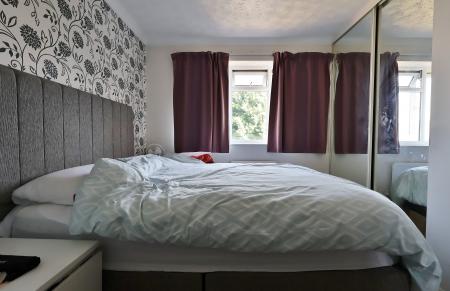 3 bedroom Semi-detached house for sale in Tameton Close, Luton