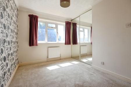 3 bedroom Semi-detached house for sale in Tameton Close, Luton