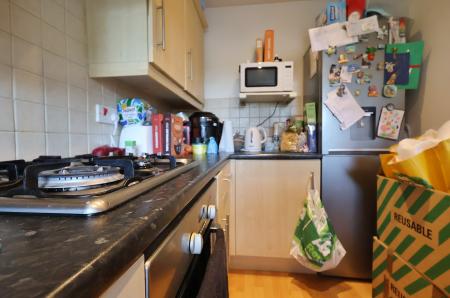 3 bedroom Semi-detached house for sale in Tameton Close, Luton