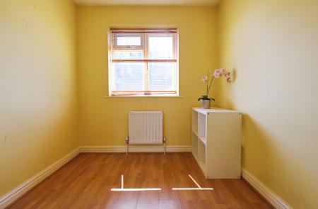 3 bedroom Semi-detached house for sale in Tameton Close, Luton