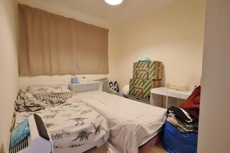 3 bedroom Semi-detached house for sale in Tameton Close, Luton