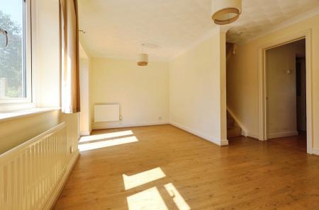 3 bedroom Semi-detached house for sale in Tameton Close, Luton