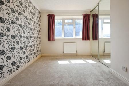 3 bedroom Semi-detached house for sale in Tameton Close, Luton