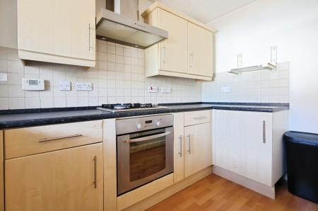 3 bedroom Semi-detached house for sale in Tameton Close, Luton