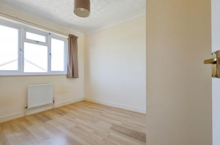 3 bedroom Semi-detached house for sale in Tameton Close, Luton