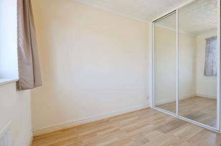 3 bedroom Semi-detached house for sale in Tameton Close, Luton