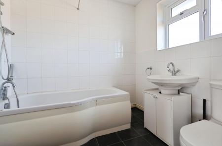 3 bedroom Semi-detached house for sale in Tameton Close, Luton