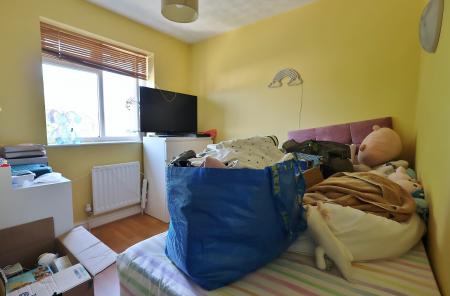 3 bedroom Semi-detached house for sale in Tameton Close, Luton