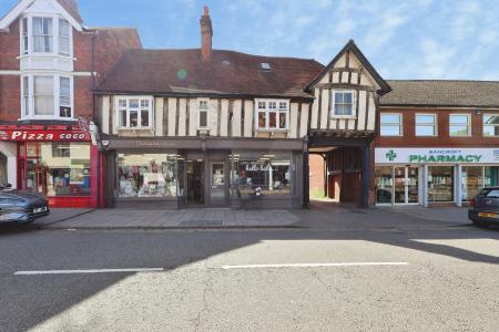 3 bedroom Maisonette for sale in Silver Court, Bancroft, Hitchin