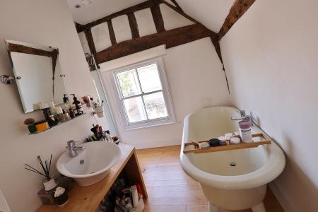 3 bedroom Maisonette for sale in Silver Court, Bancroft, Hitchin
