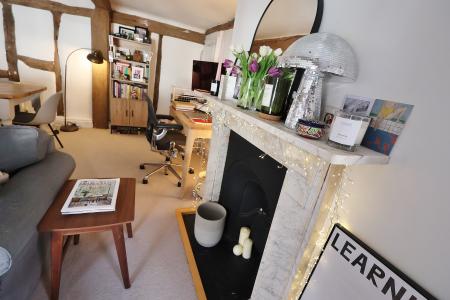 3 bedroom Maisonette for sale in Silver Court, Bancroft, Hitchin