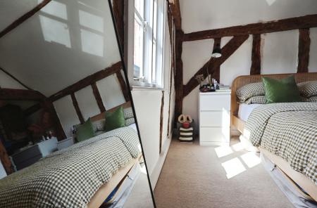 3 bedroom Maisonette for sale in Silver Court, Bancroft, Hitchin