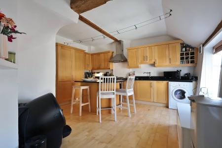 3 bedroom Maisonette for sale in Silver Court, Bancroft, Hitchin