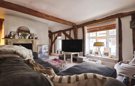 3 bedroom Maisonette for sale in Silver Court, Bancroft, Hitchin