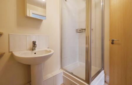 2 bedroom Flat for sale in Sanders Place, Walsworth Road, Hitchin