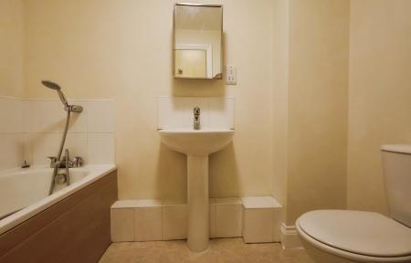 2 bedroom Flat for sale in Sanders Place, Walsworth Road, Hitchin