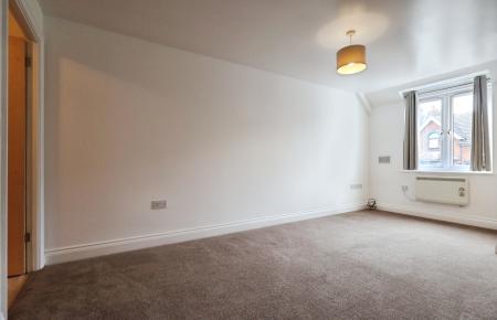 2 bedroom Flat for sale in Sanders Place, Walsworth Road, Hitchin