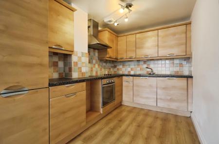 2 bedroom Flat for sale in Sanders Place, Walsworth Road, Hitchin
