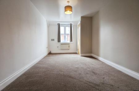 2 bedroom Flat for sale in Sanders Place, Walsworth Road, Hitchin