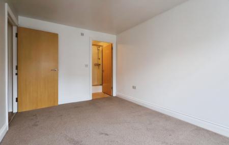 2 bedroom Flat for sale in Sanders Place, Walsworth Road, Hitchin